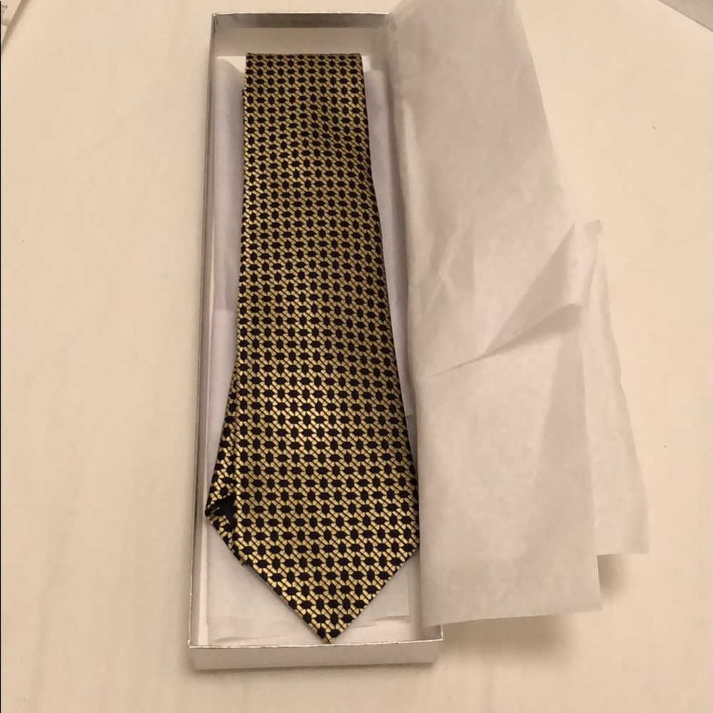Tie - Picture 6 of 7